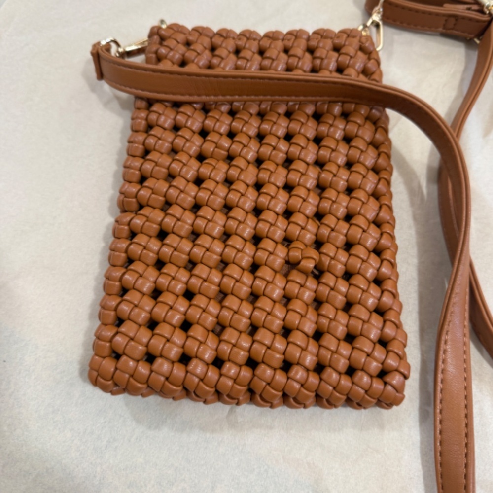 The Kalani Woven Knot Bag in Tan Cell Phone Edition NWOT - Picture 4 of 5